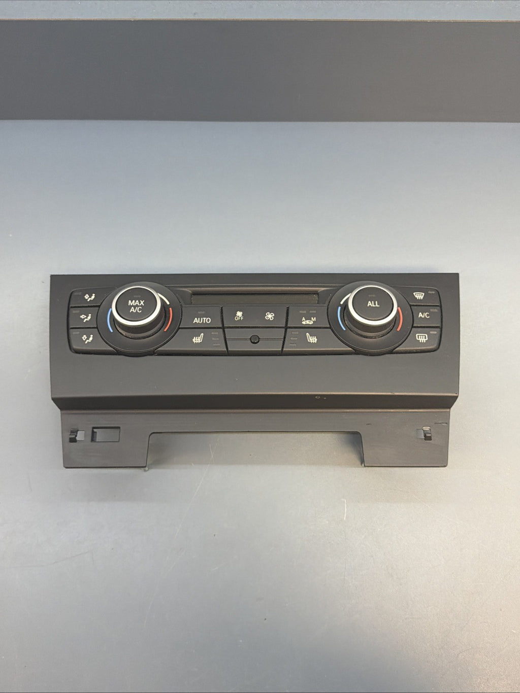 2012-2015 BMW X1 E84 A/C HEAT CLIMATE CONTROL PANEL OEM 9292262
