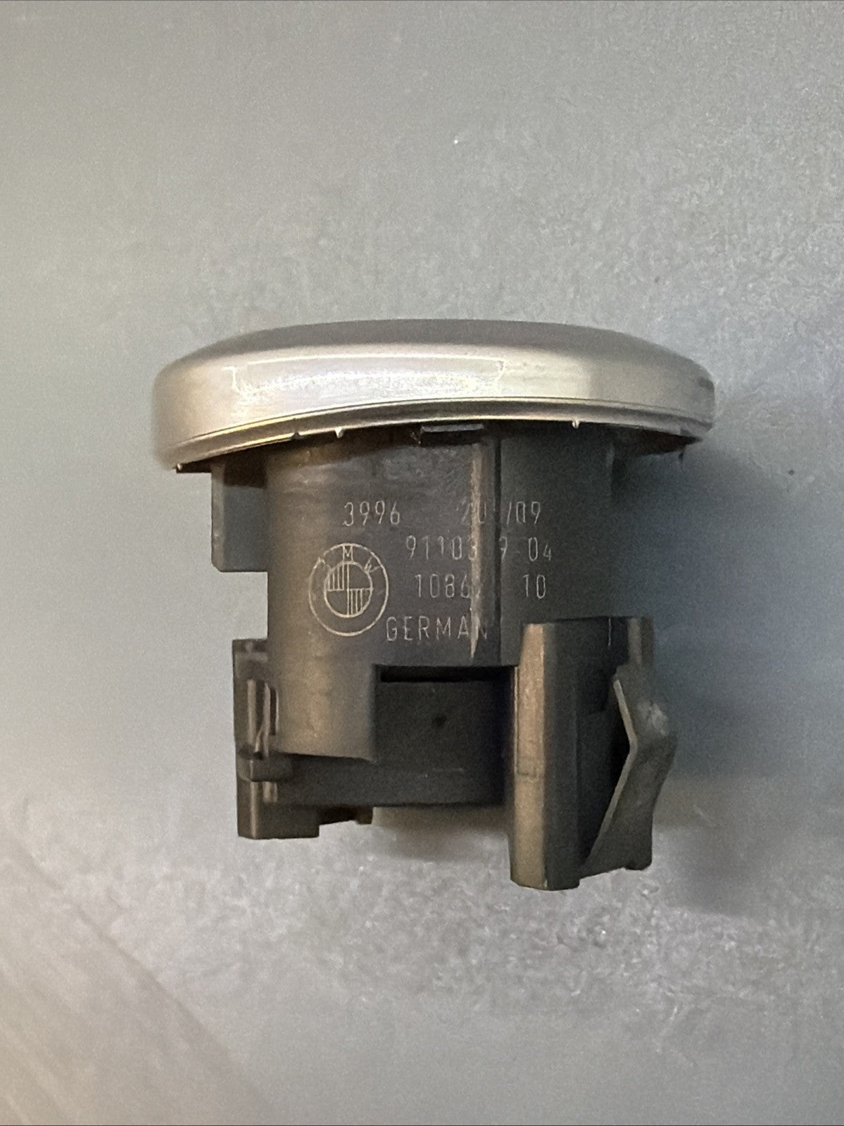 08-10 BMW E60 E63 535I ENGINE PUSH TO START ON OFF BUTTON SWITCH 9110359