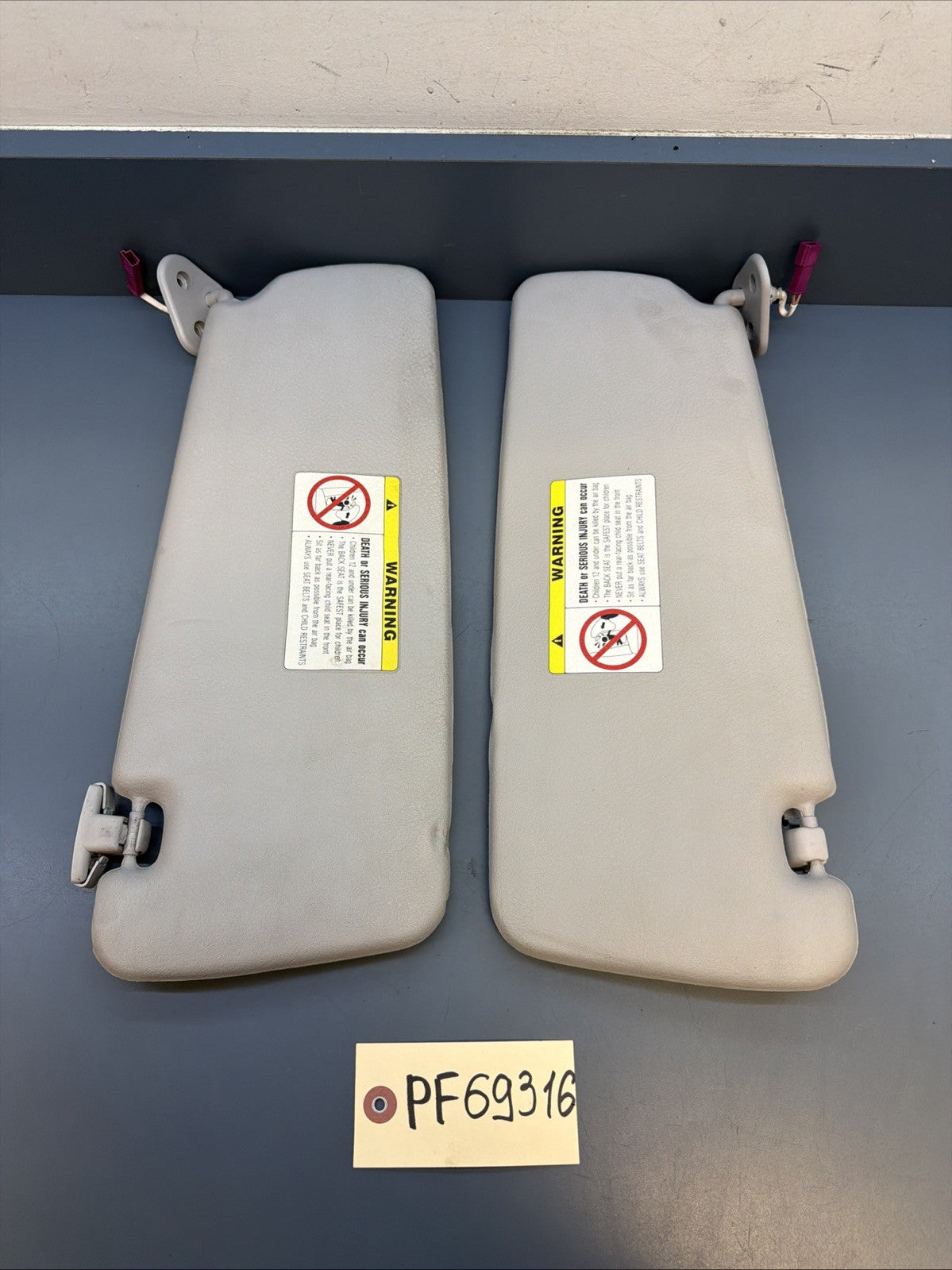 00–05 BMW E46 325i Right & Left Light Sun Visor Mirror Leather Set Grey 6905983