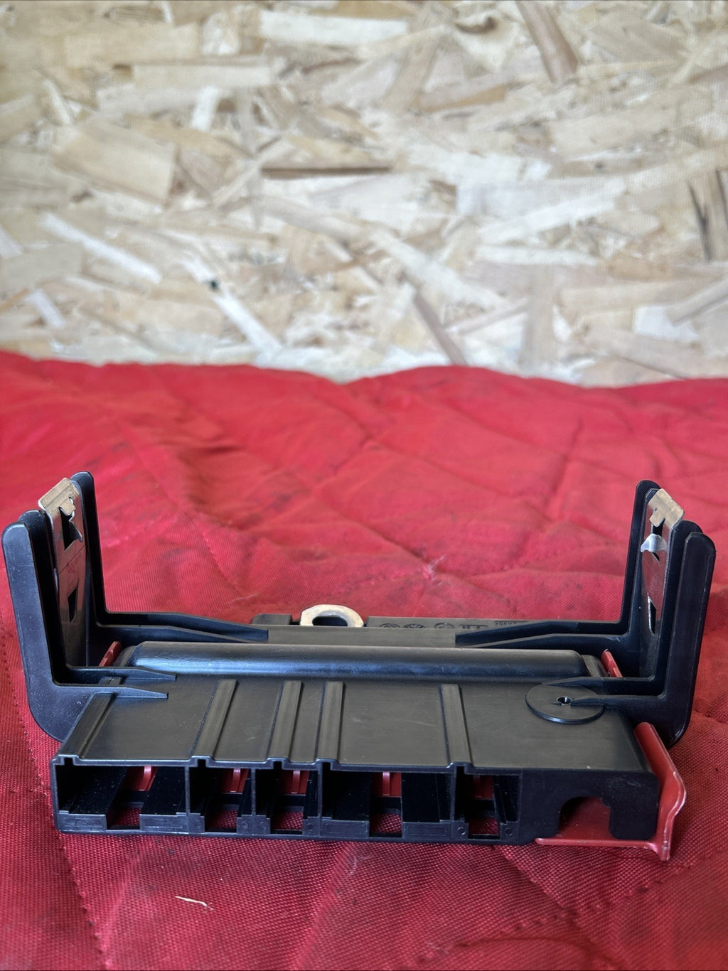 BMW 03-13 E81 E90 E84 1/3 SERIES X1 POSITIVE POWER DISTRIBUTION BOX 6942912