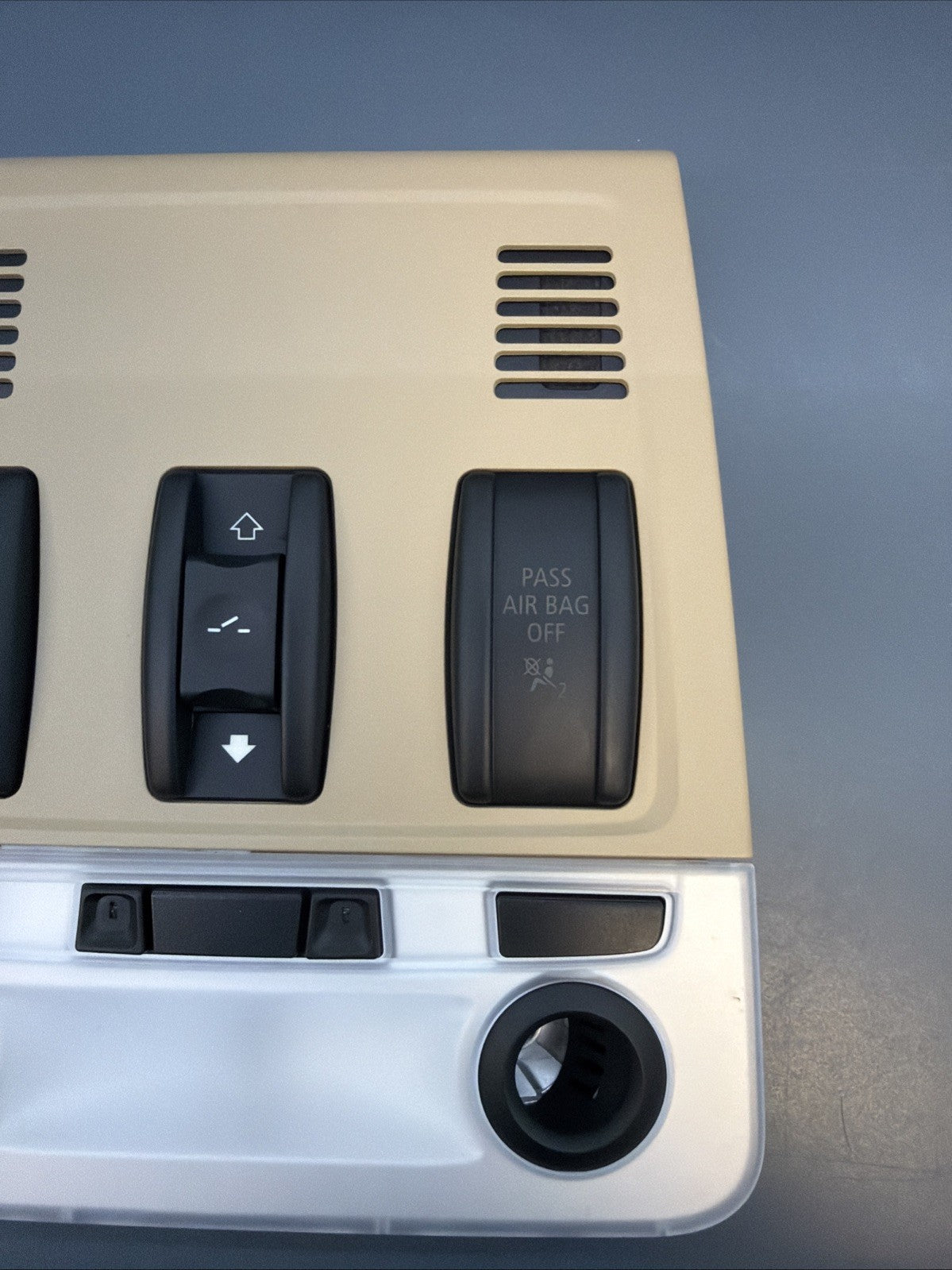 2006-11 BMW 328i 335i Overhead Roof Console Light Sunroof SOS Switch OEM 6938762