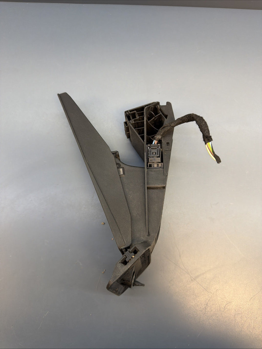 12-15 BMW E84 X1 Front Lower Accelerator Gas Foot Pedal Lever OEM 6860784