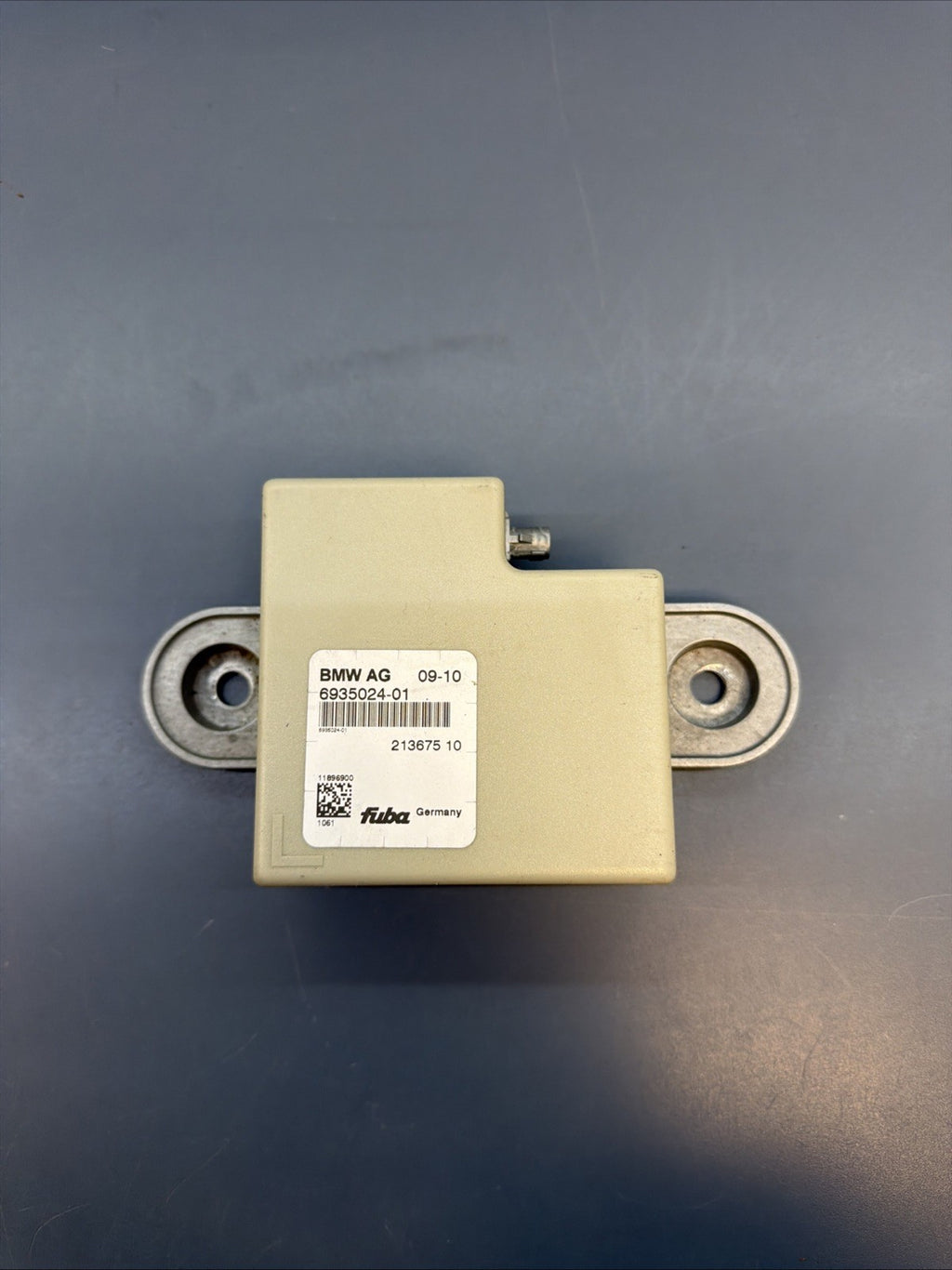 08-11 BMW F10 E70 535i X5 Antenna Amplifier Control Module Unit 6935024 OEM