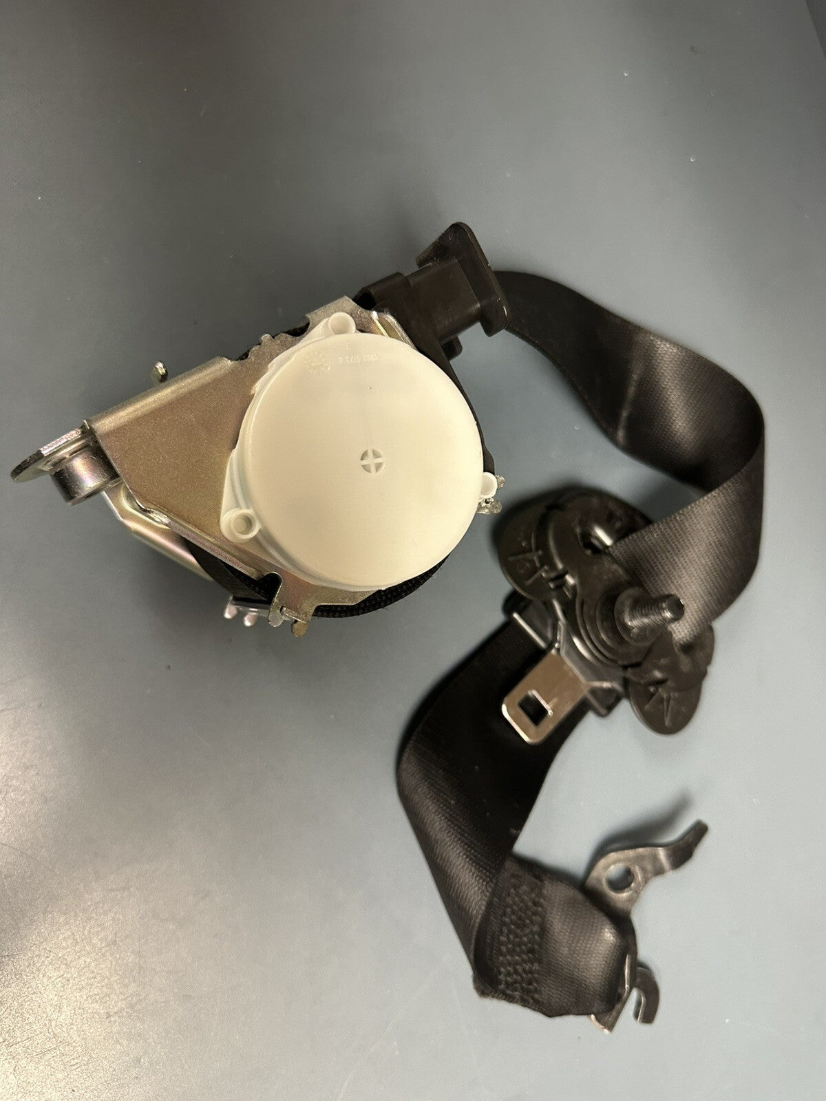 2007 - 2011 BMW 335I E90 Driver Seat Belt Retractor SeatBelt Black  33059848