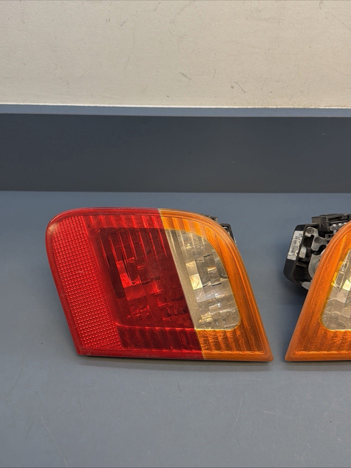 02-05 BMW 3 Series Left / Right Side Inner Tail Lights OEM 6907945 / 6907946