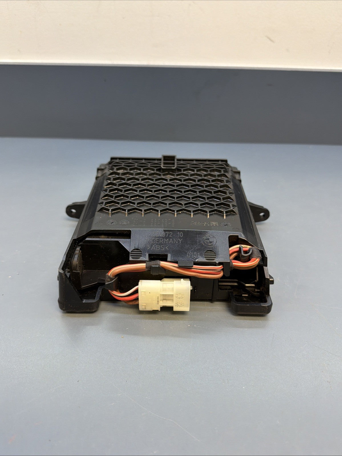 08-10 BMW 5 SERIES E60 FRONT CENTER CONSOLE ASHTRAY STORAGE 6976376 OEM