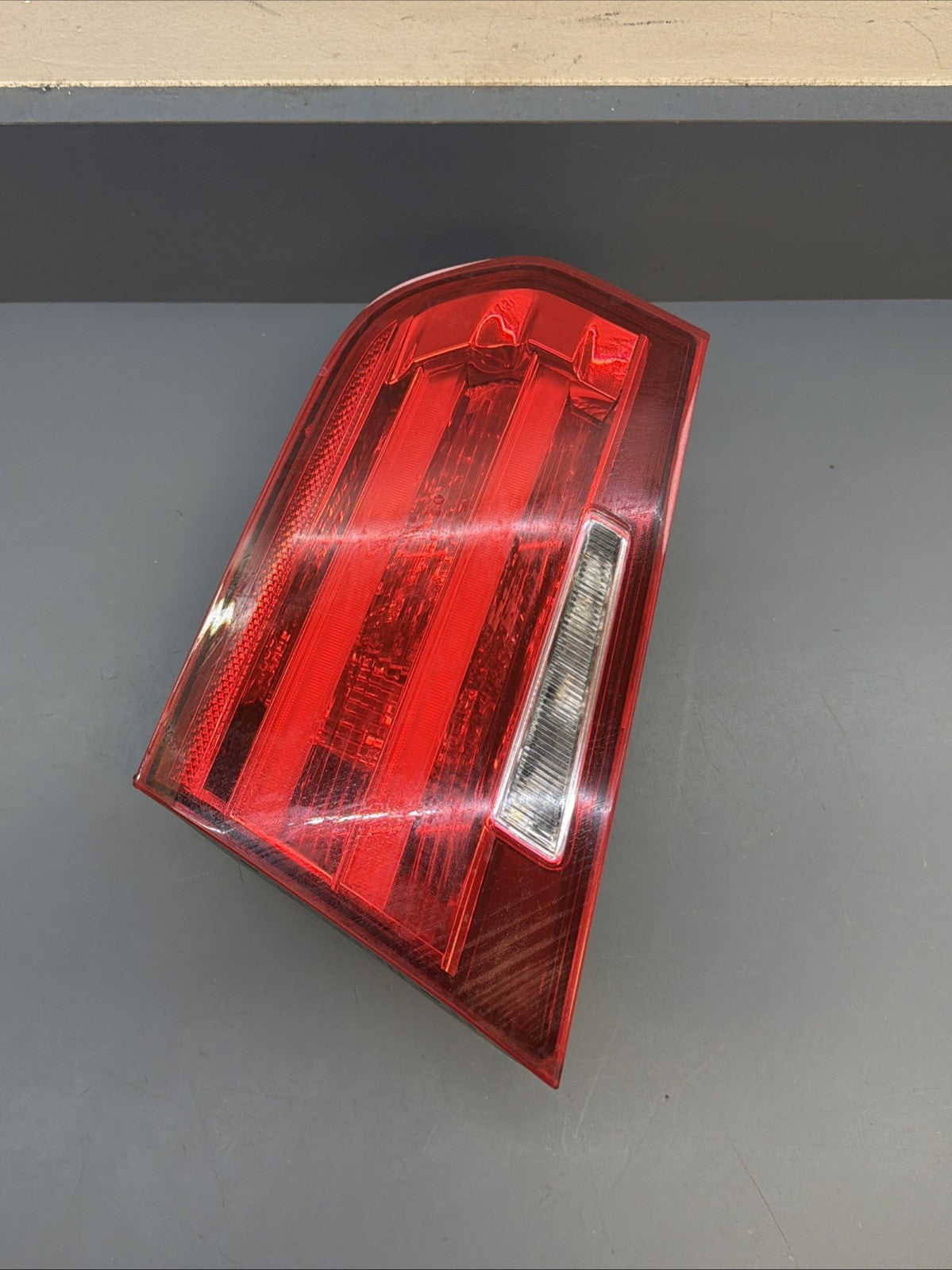 2012 - 2015 BMW F30 328I 335I REAR RIGHT PASSENGER INNER TAIL LIGHT OEM 7259916