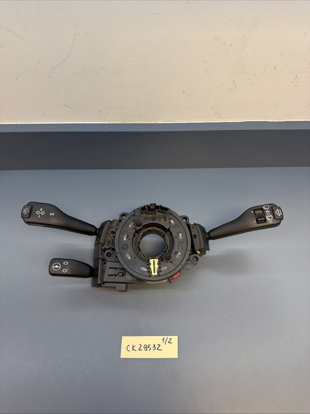 95–03 BMW E39 5/7 Series Steering Column Clock Spring Switch Assembly 8375396