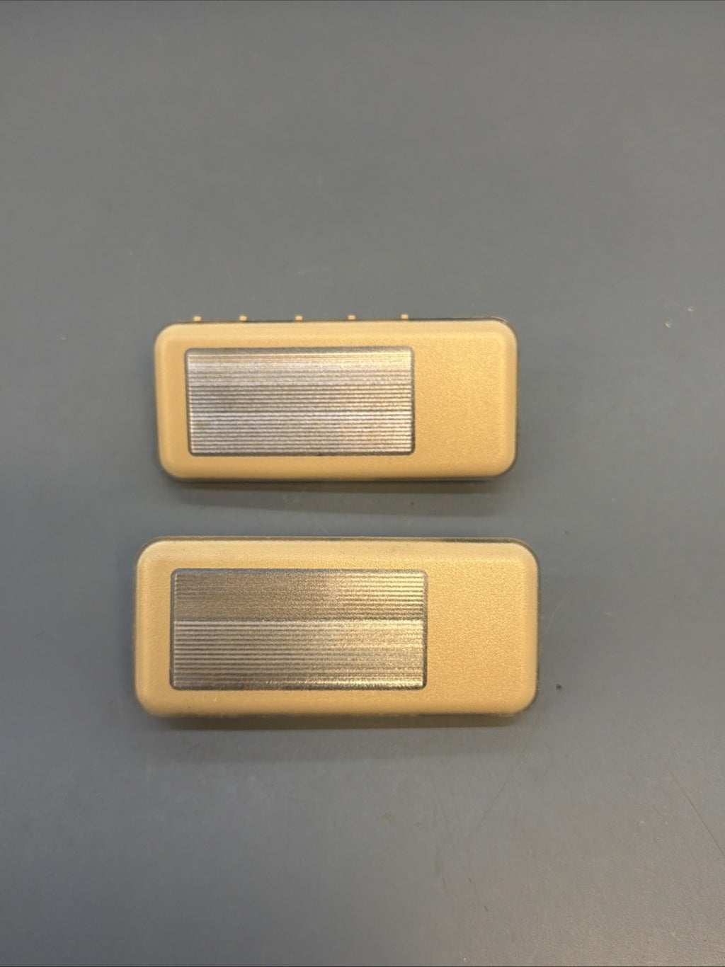 2000-2006 BMW 325 E46 Front Driver & Passenger Sun Visor Light BEIGE 140930