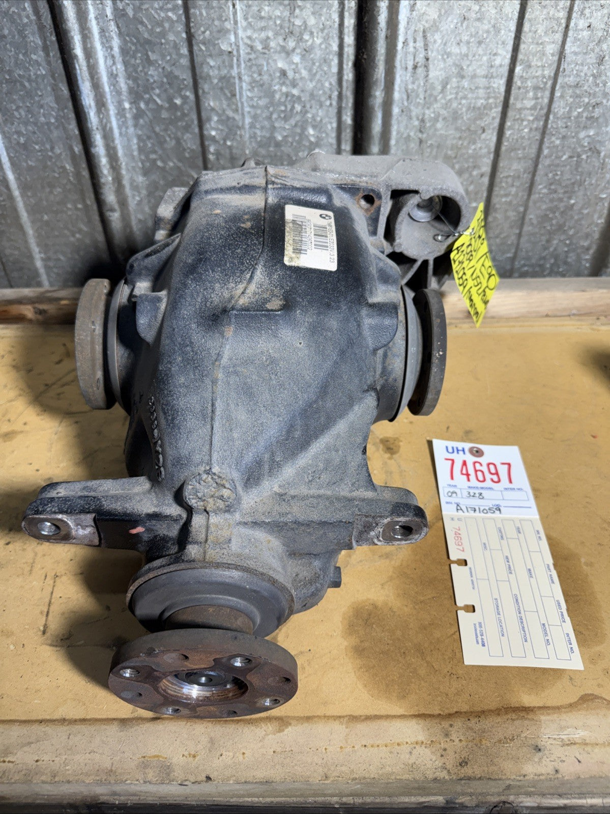 BMW REAR DIFFERENTIAL E90 328 MANUAL SERIES 3.23 FINAL DRIVE 7566183