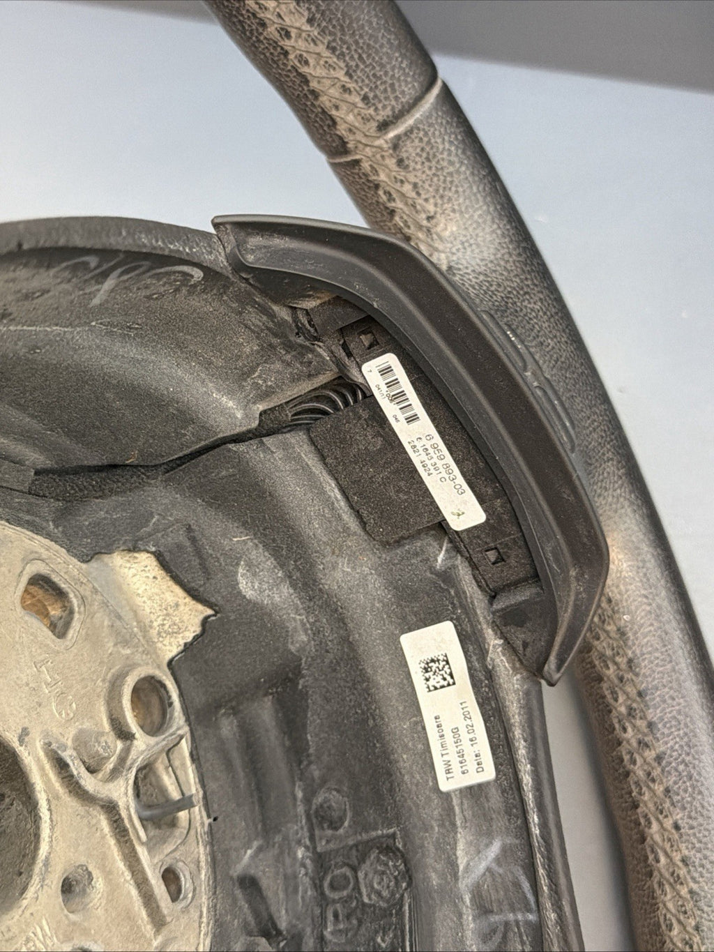 2006–2011 BMW 325i E90 STEERING WHEEL W/ CONTROL SWITCHES OEM 6959893-01 6764547