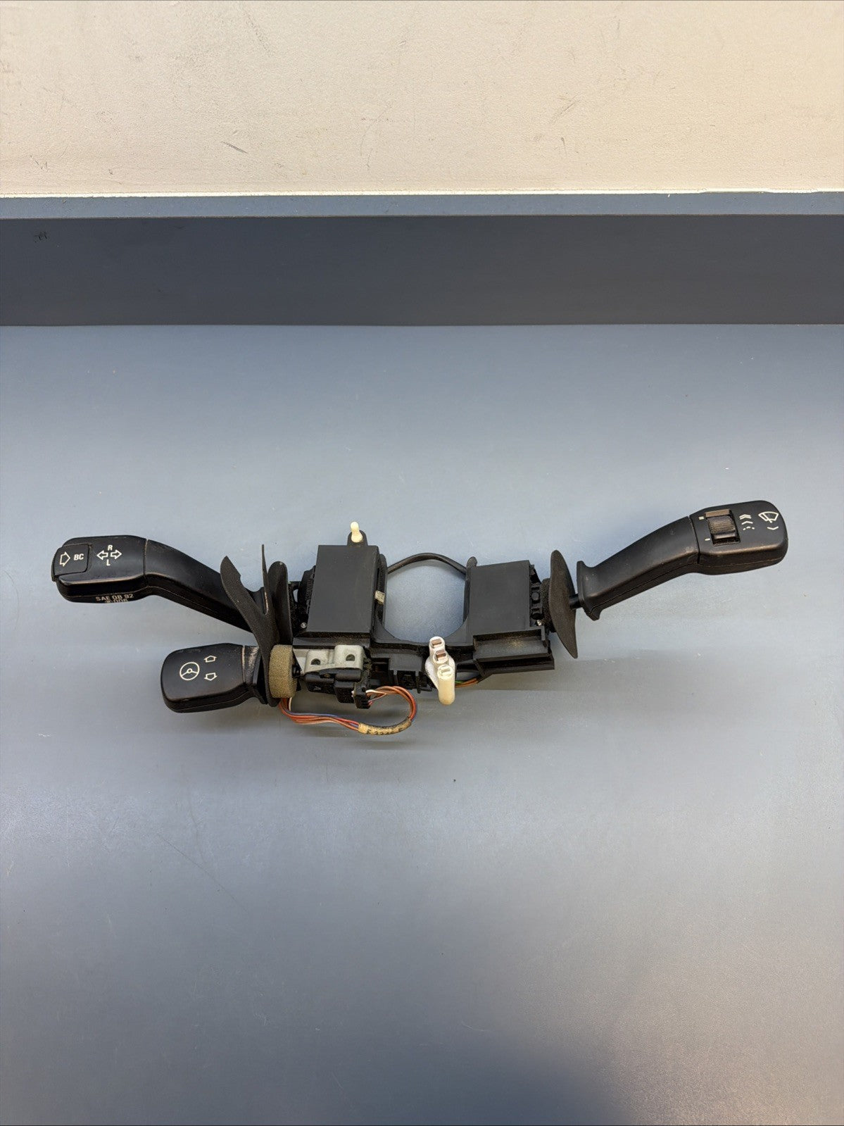 1997-2000 BMW 528I TURNSIGNAL WINDSHIELD WIPER CRUISE CONTROL SWITCH OEM 8352013