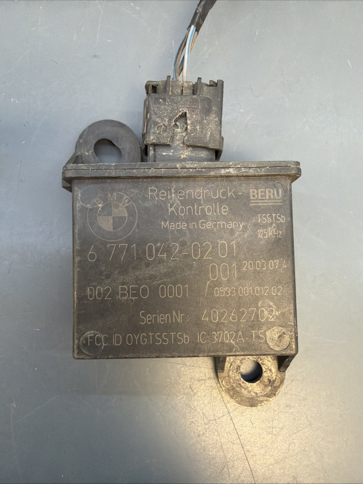 BMW 2006-2013 E9X 3 SERIES TIRE PRESSURE SENSOR CONTROL MODULE OEM 6771042