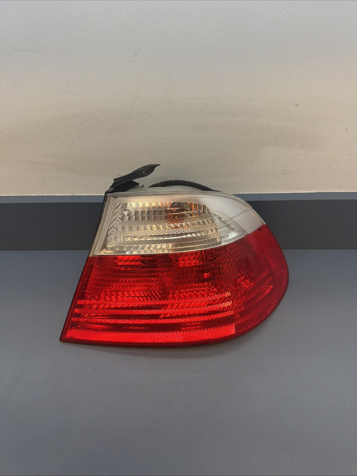 BMW 00-03 E46 325 330 M3 Coupe Right Passenger Outer Tail Light 8383826