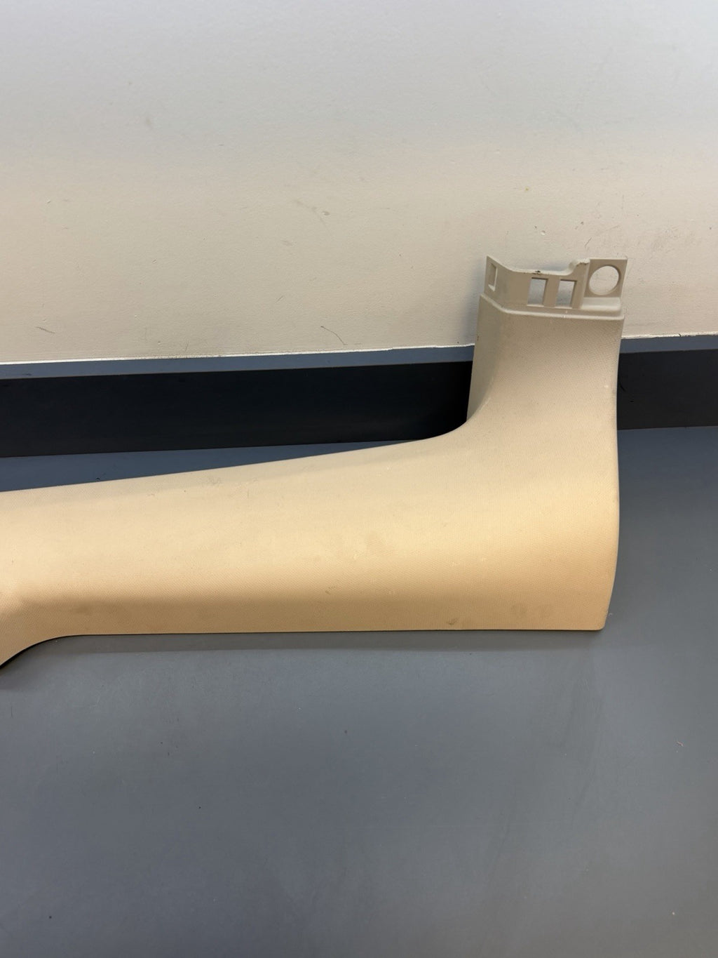 14-18 BMW 328i GT F34 REAR LEFT SIDE TAILGATE COVER TRIM PANEL OEM BEIGE 7295635