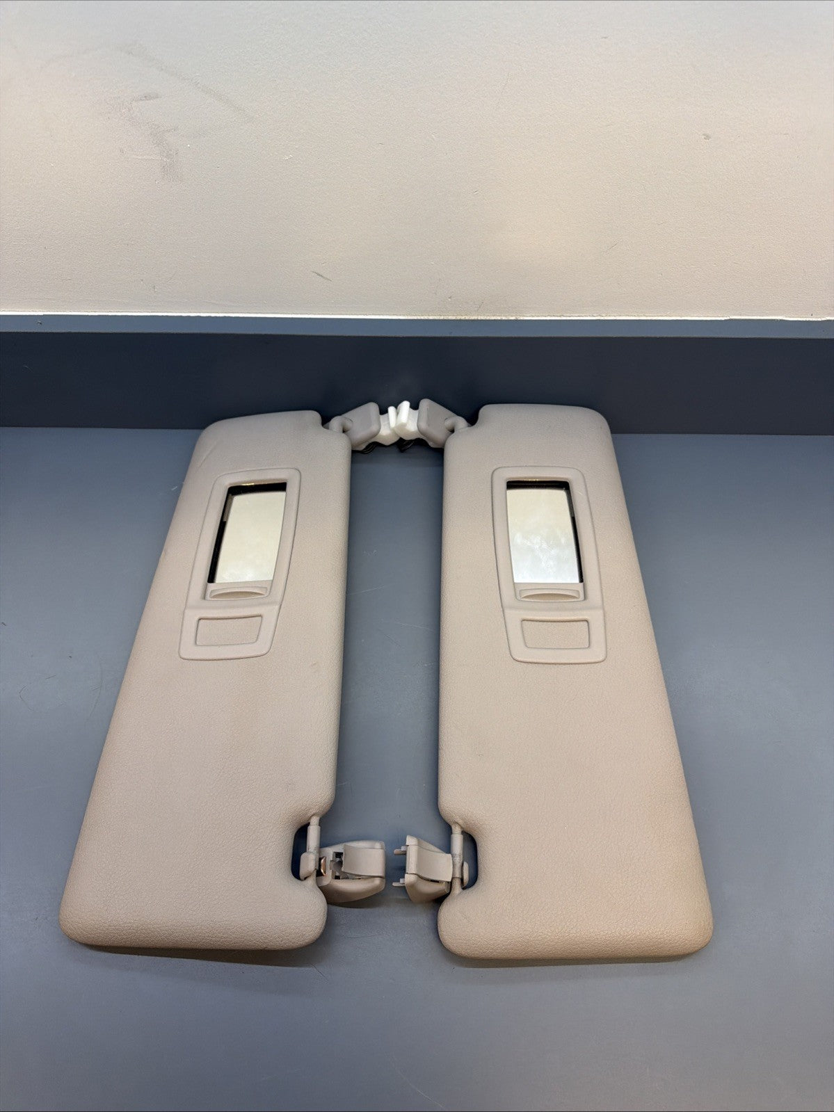 12-18 BMW 320i 328i 335i F30 Front Left & Right Sun Visor w/ Mirror Set Gray OEM