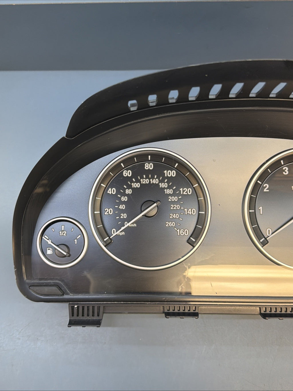 2011-13 BMW 528i 535i 550i F10 INSTRUMENT CLUSTER SPEEDO SPEEDOMETER 9285193