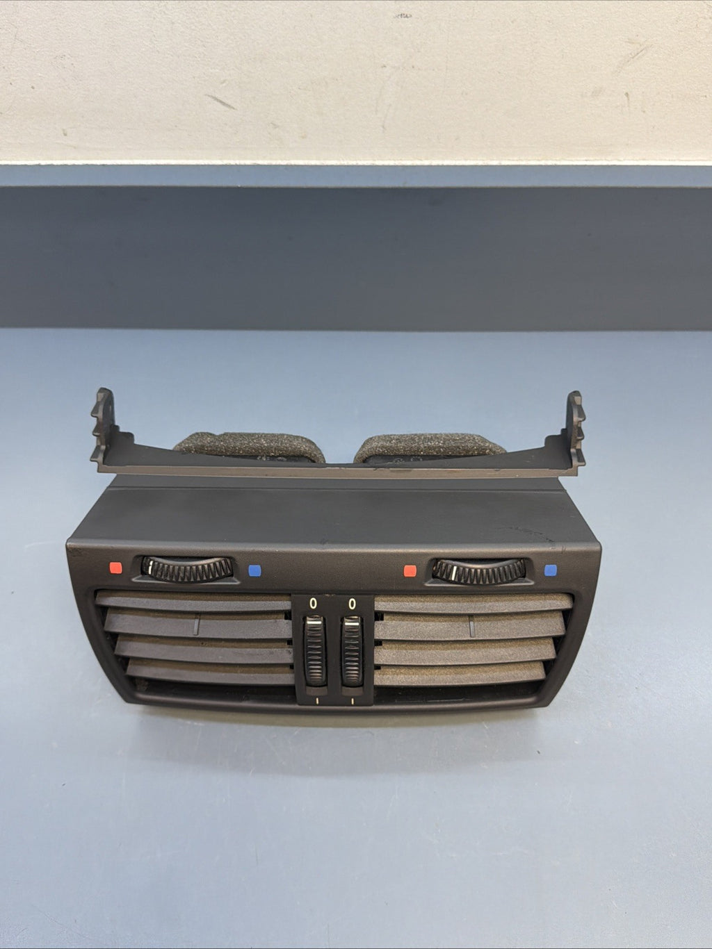 2007-2013 BMW X5 E70 FRONT CENTER DASH AIR VENT DUCT 6954953 OEM
