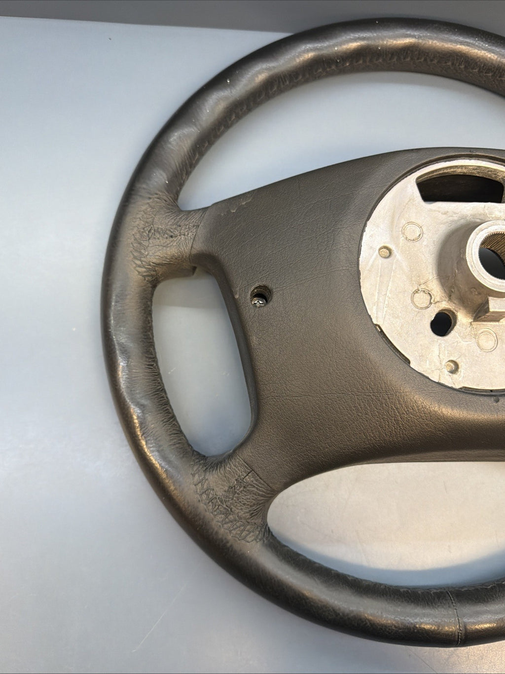 99-06 BMW OEM 325 STEERING WHEEL W/O CONTROL SWITCHES LEATHER BLACK OEM