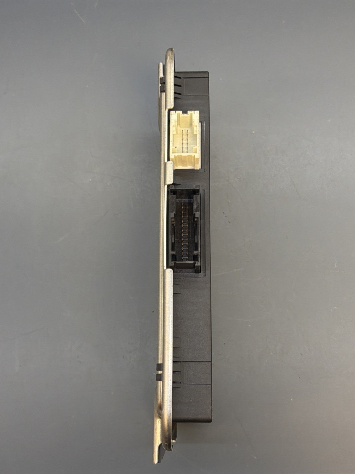 BMW F01 F02 F06 F26 F10 F12 F13 Footwell Light Control Module 61359273630