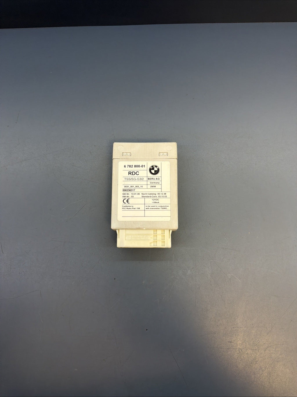 BMW E60 E70 E88 E90 E92 TPMS Tire Pressure Control Monitor Module 6772800 OEM