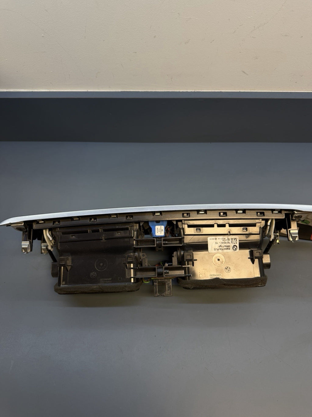 BMW 2011-2019 F30 F32 3 4 SERIES RIGHT DASH VENT TRIM WALNUT+SILVER 9231229