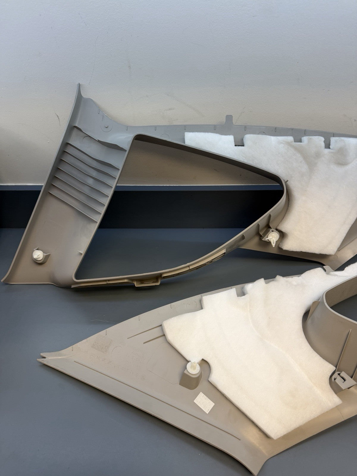 13-15 BMW E84 X1 Rear Left & Right Quarter D-Pillar Trim Pair 2991312 2991311
