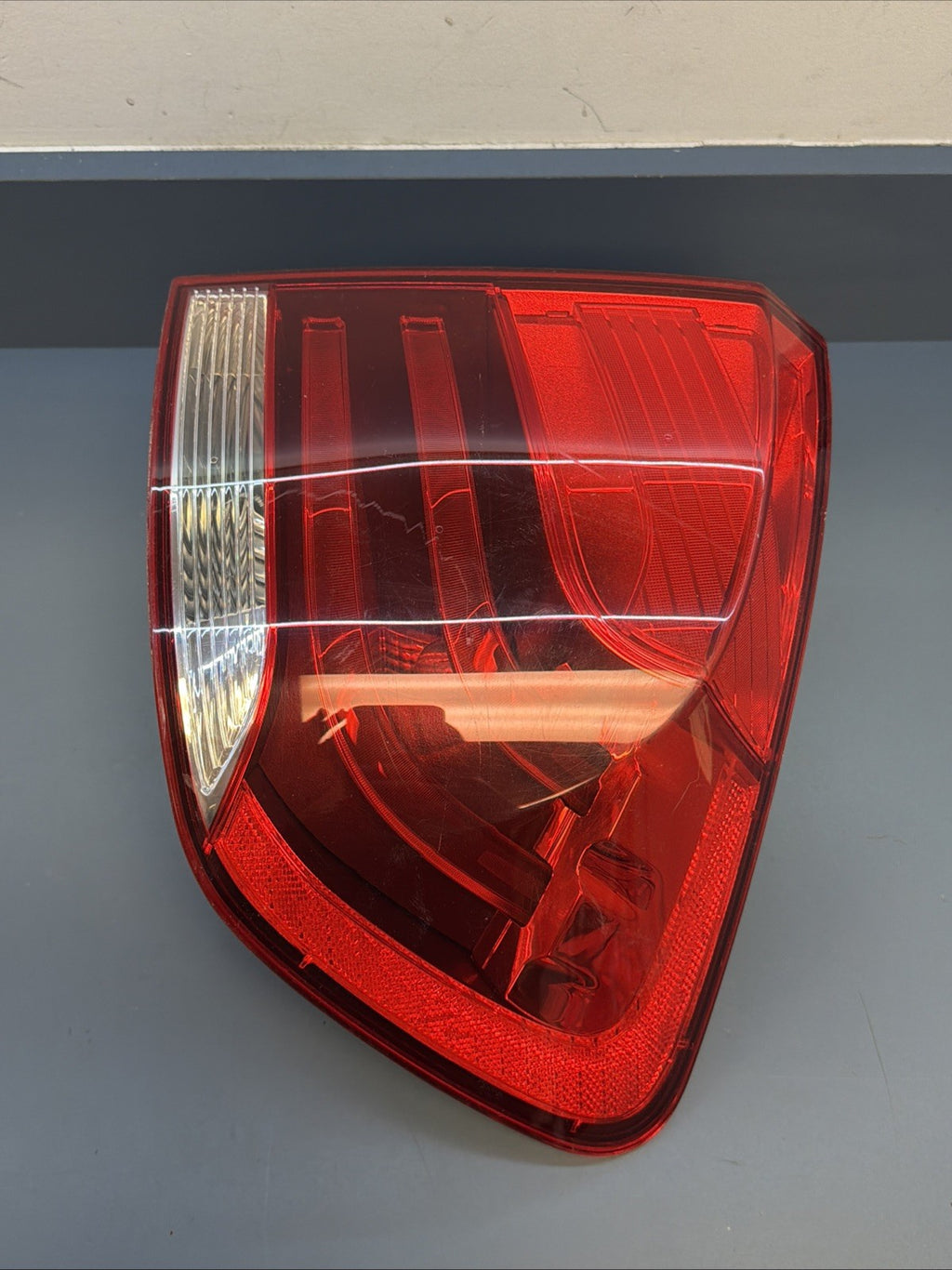 2013 2014 2015 BMW E84 X1 REAR RIGHT OUTER TAIL LIGHT ASSEMBLY OEM 2990112