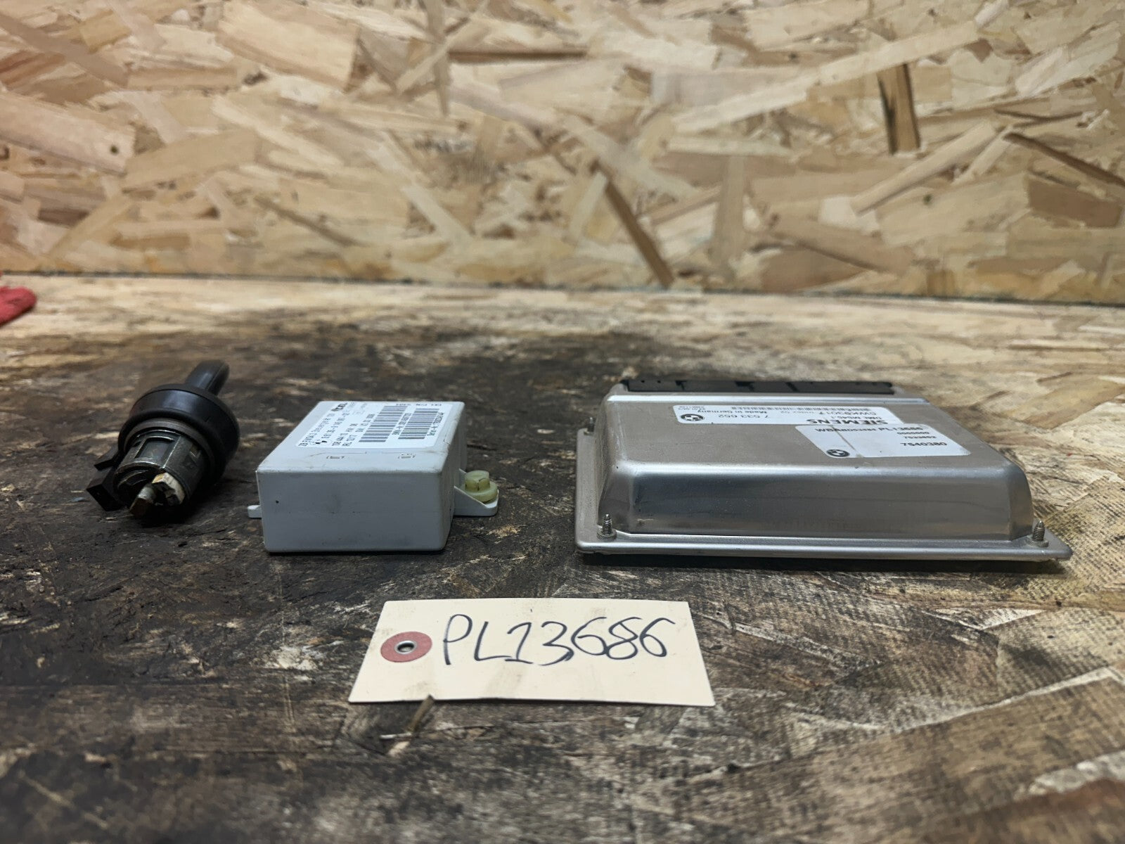 BMW 04-06 E46 LCI ECU+CAS IMMOBILIZER+KEY VIN MATCHED SET OEM 9145097+7533652