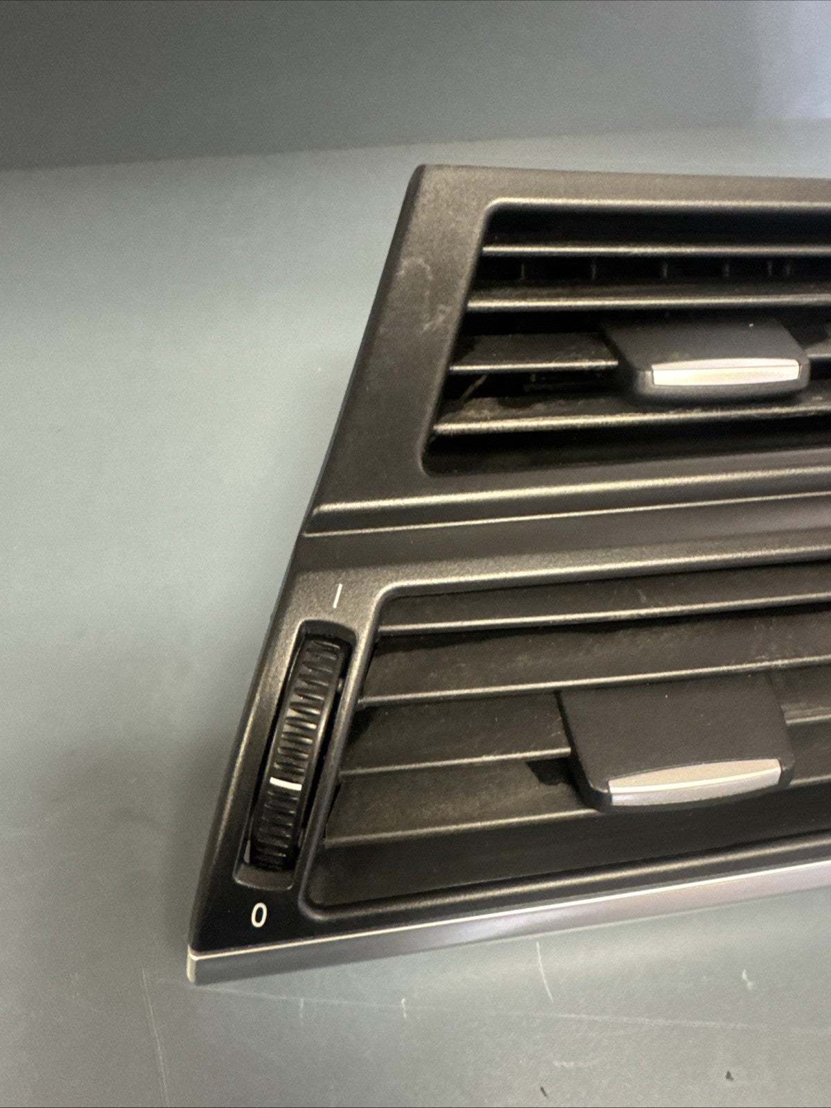 2007-13 BMW E70 X5 Front Dashboard Air Vent Grille Right Passenger 9227768 OEM