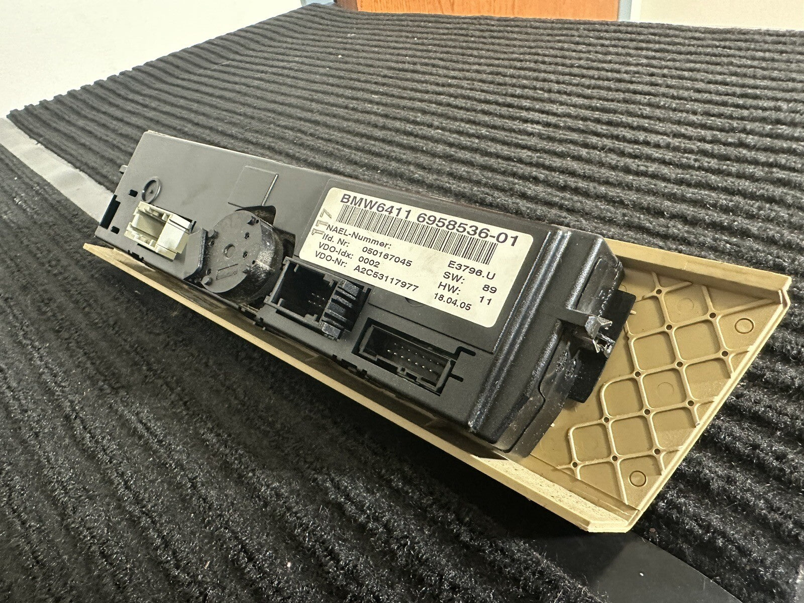 06-08 BMW E90 325i 328i 330i AC HEATER CLIMATE CONTROL SWITCH UNIT OEM 6958536
