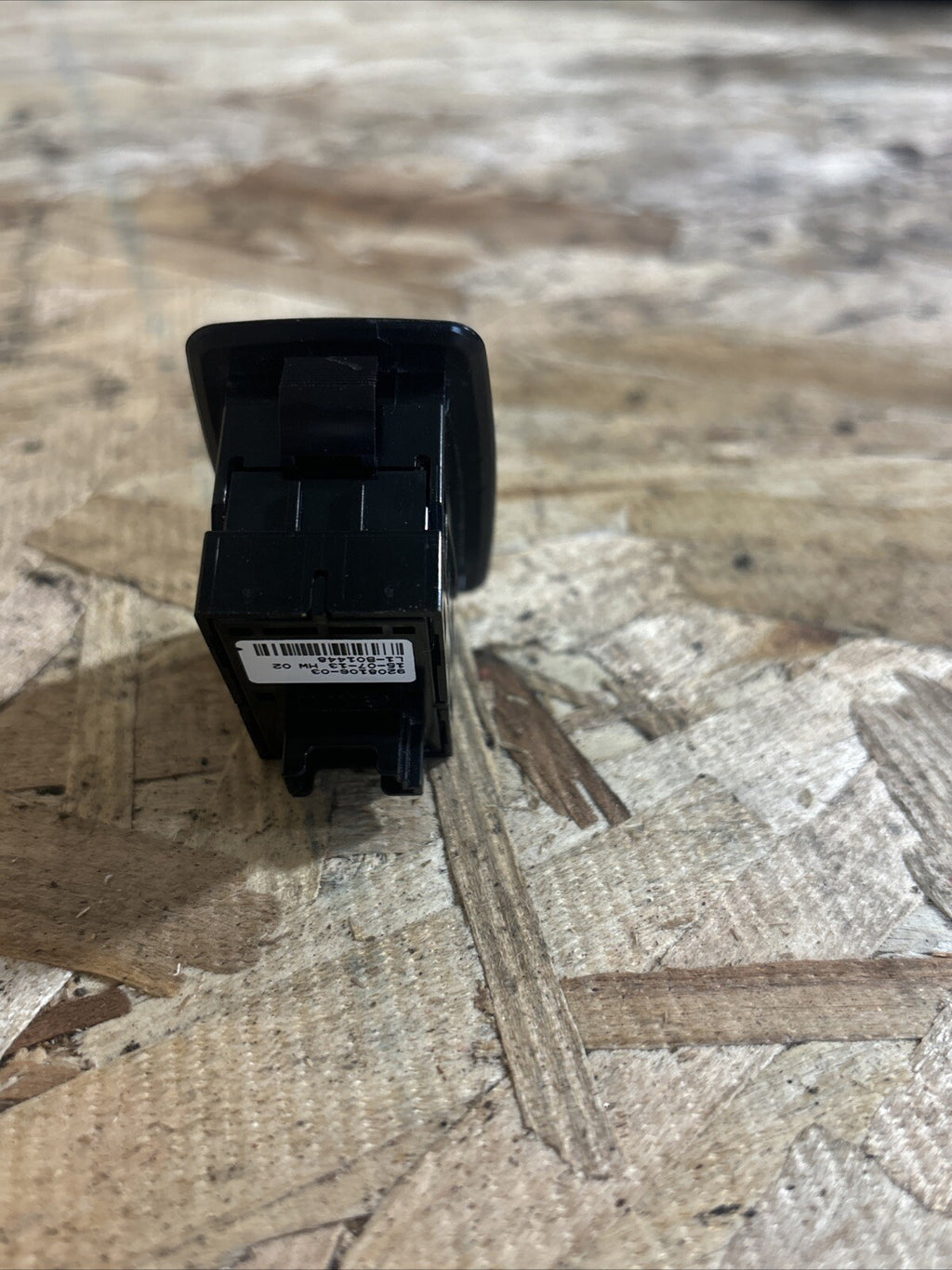 T40810  2012-2018 BMW 3 Series Rear Window Control Switch LH or RH  9208106  OEM