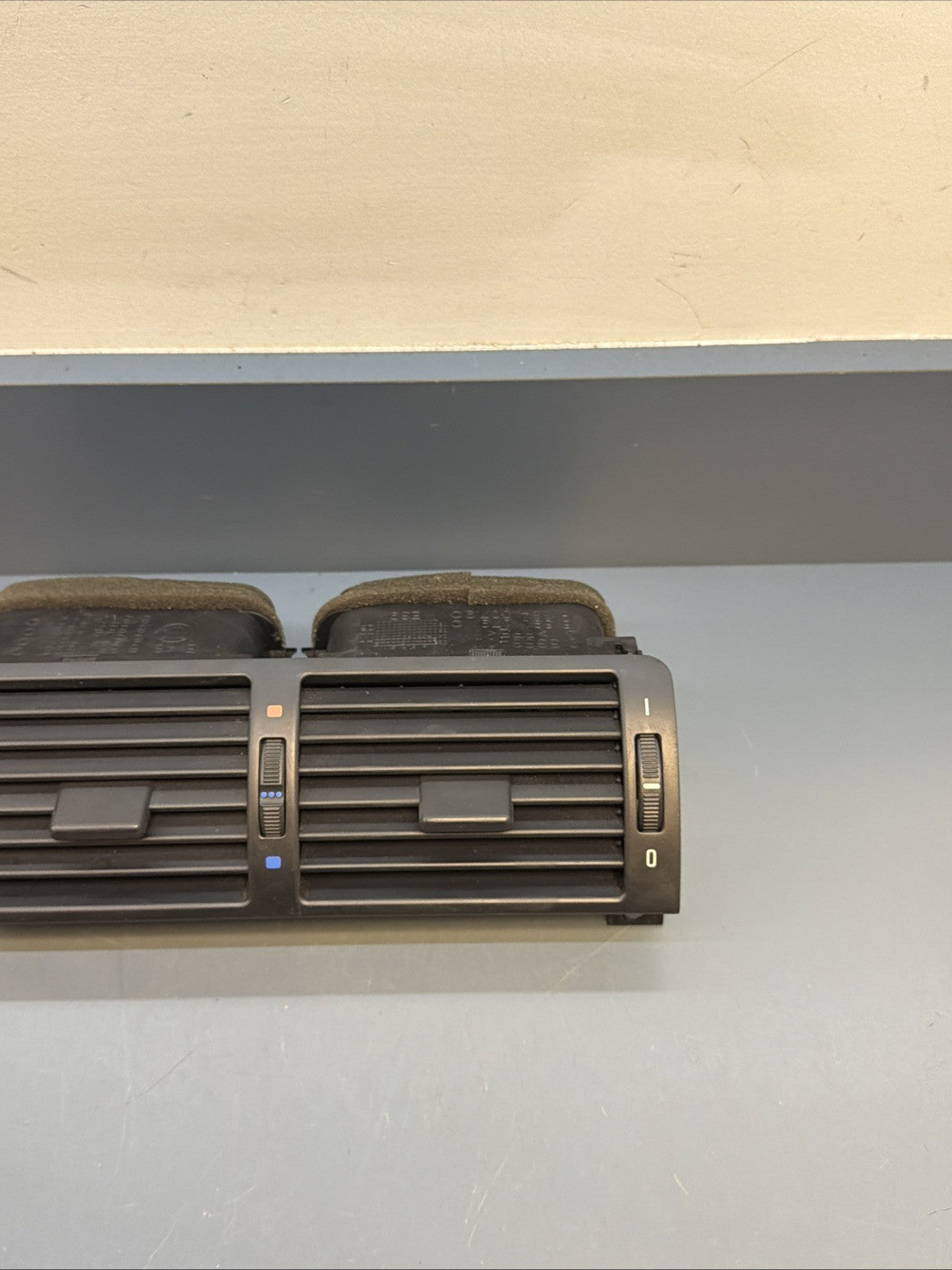 1999-2006 BMW E46 3 Series 325i Center Dash AC Air Vent Assembly 8363199 OEM
