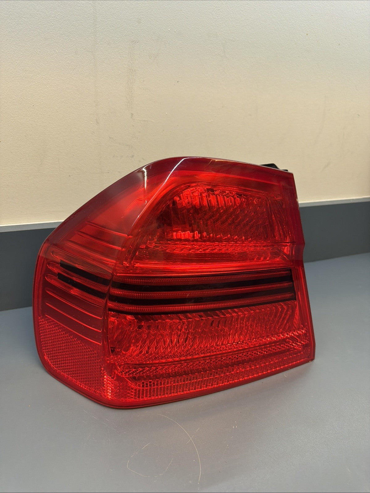 06-08 BMW E90 325i 330i 328i 335i Sedan Left Rear Tail Light Lamp 7161955 PRELCI