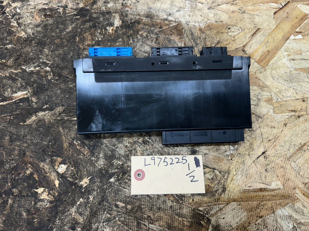 BMW 2011-2017 F25 X3 BODY CONTROL MODULE JUNCTION BOX BCM OEM 9267537