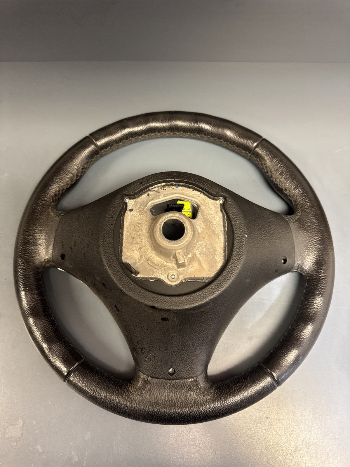 BMW 1 SERIES E82 2012 685313101 J2 MULTIFUNCTION BLACK LEATHER STEERING WHEEL