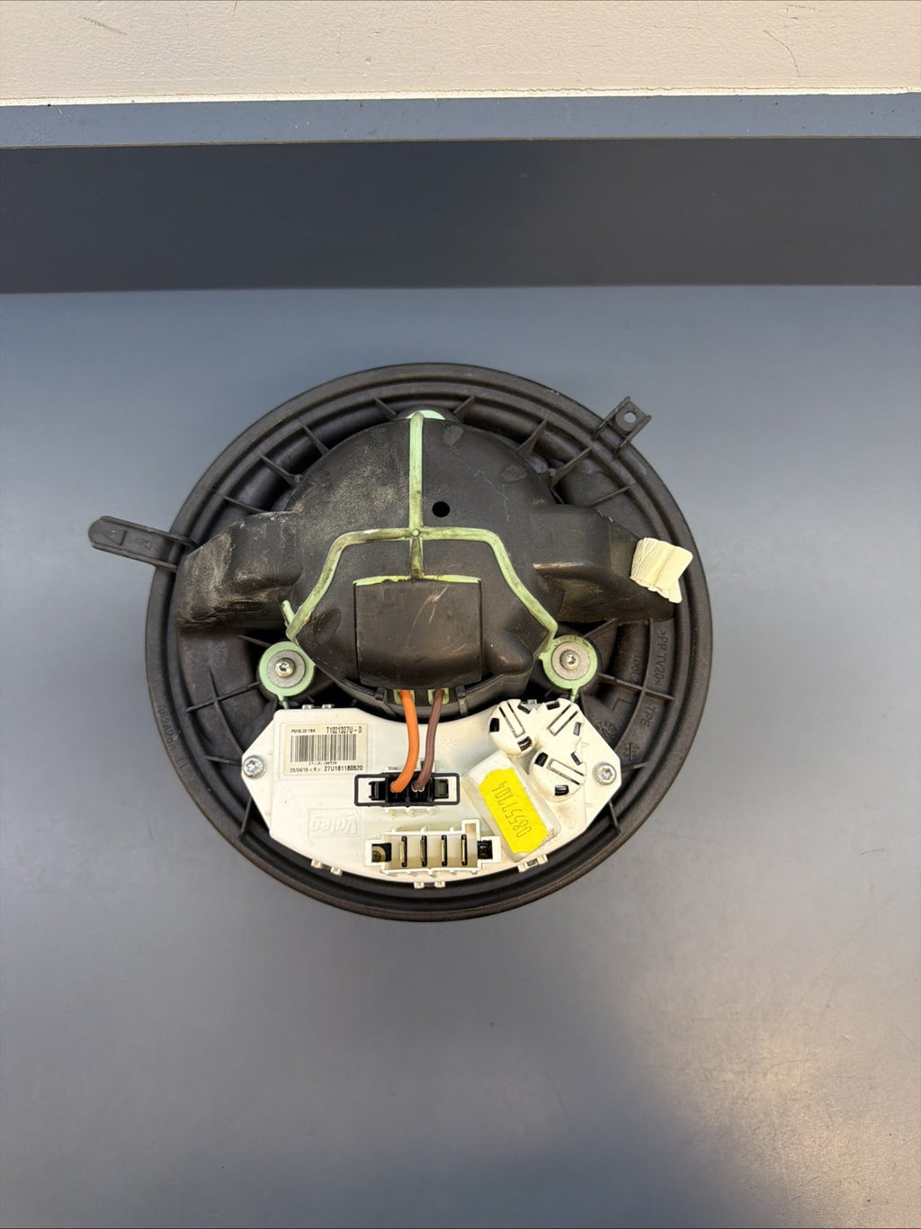 07-13 OEM BMW E90 E92 E93 E82 135i 335i Blower Motor Fan w/ Resistor 6933663