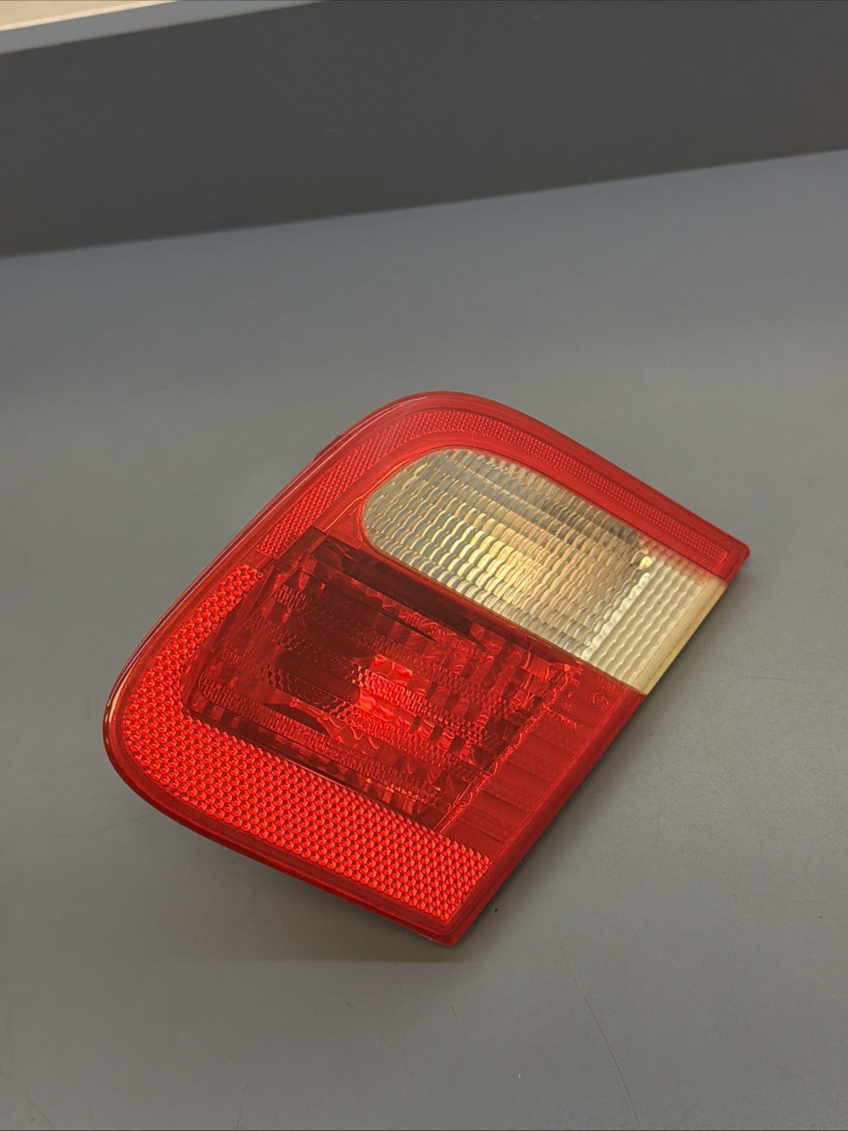 2000-2001 BMW E46 328 Right Passenger RH Side Inner Tail Light Oem SEDAN 8364924