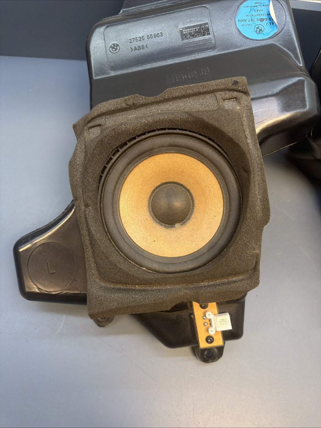 OEM BMW E39 Rear Parcel Shelf Speakers Enclosed 525 528 530 Pair 2752555964/63