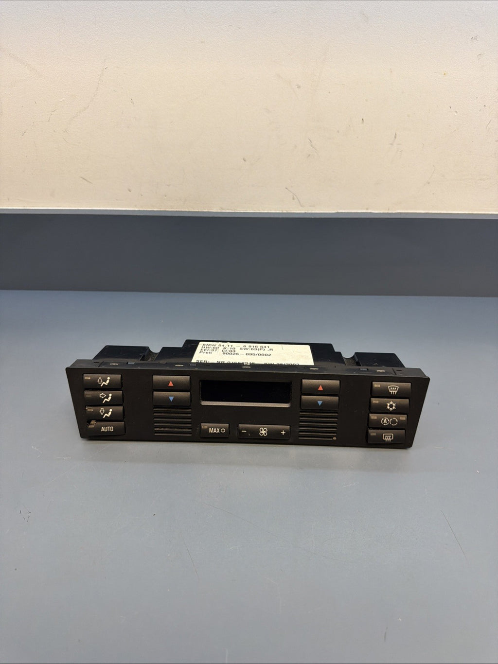 96–03 BMW E39 525i 530i 540i M5 Climate Control Unit Digital AC Heater 6916641