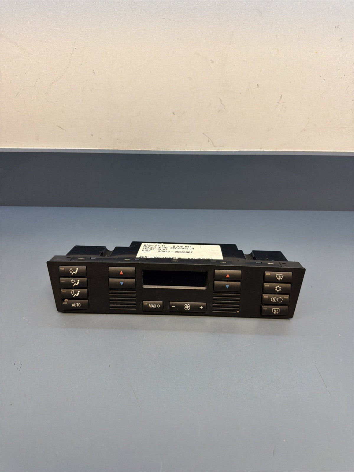 96–03 BMW E39 525i 530i 540i M5 Climate Control Unit Digital AC Heater 6916641