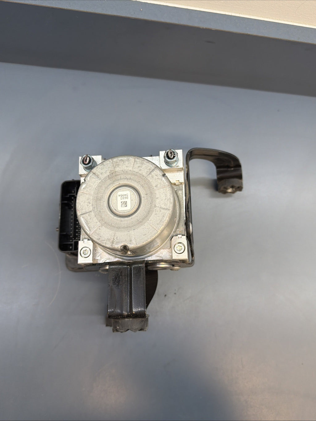 BMW F30 320i 328i ABS Unit Anti Lock Brake Pump Module 6881173