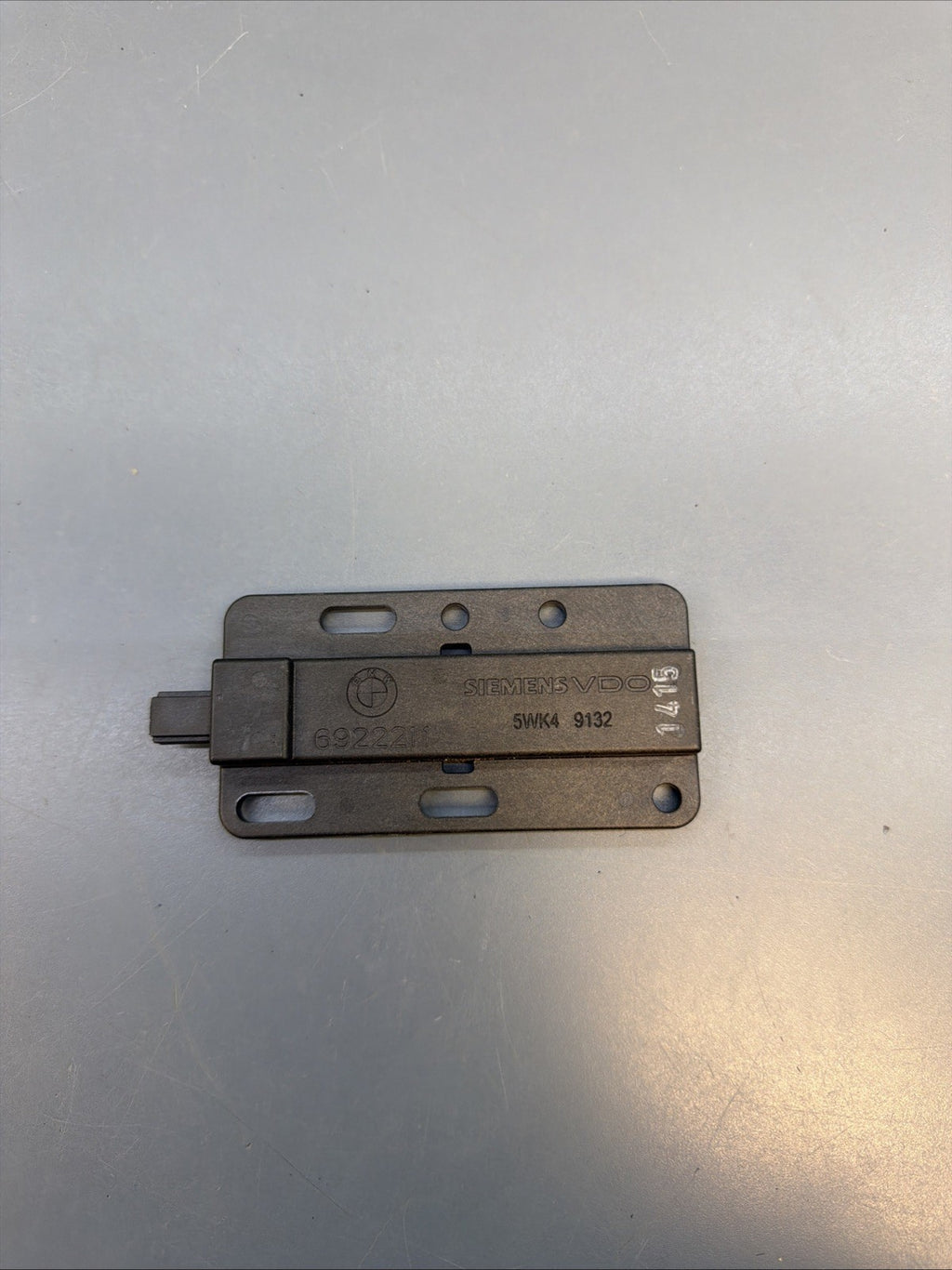 07-13 BMW 335i E90 E91 E92 E93 Front Keyless Entry Amplifier Antenna 6922211 OEM