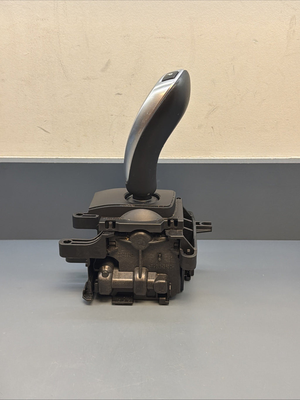 2011-17 BMW X3 X4 528 750 F10 F25 F26 Transmission Floor Shifter 10099975 OEM