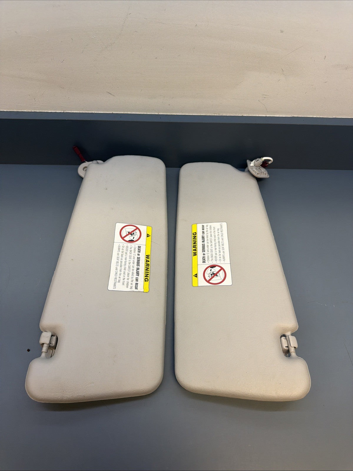 00–05 BMW E46 325i Right & Left Light Sun Visor Mirror Leather Set Grey 6905983