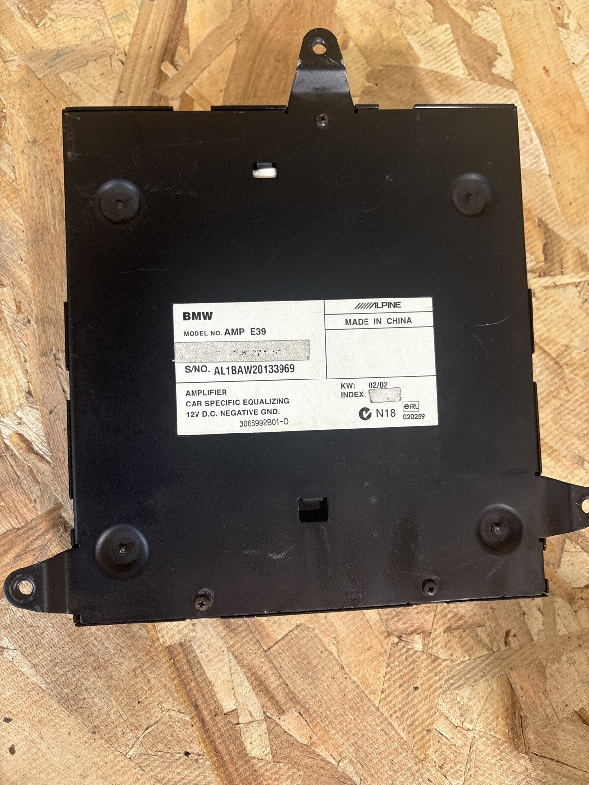 2001 - 2003 BMW 5 Series Rear Radio Audio Amplifier (OEM) 8 374 535