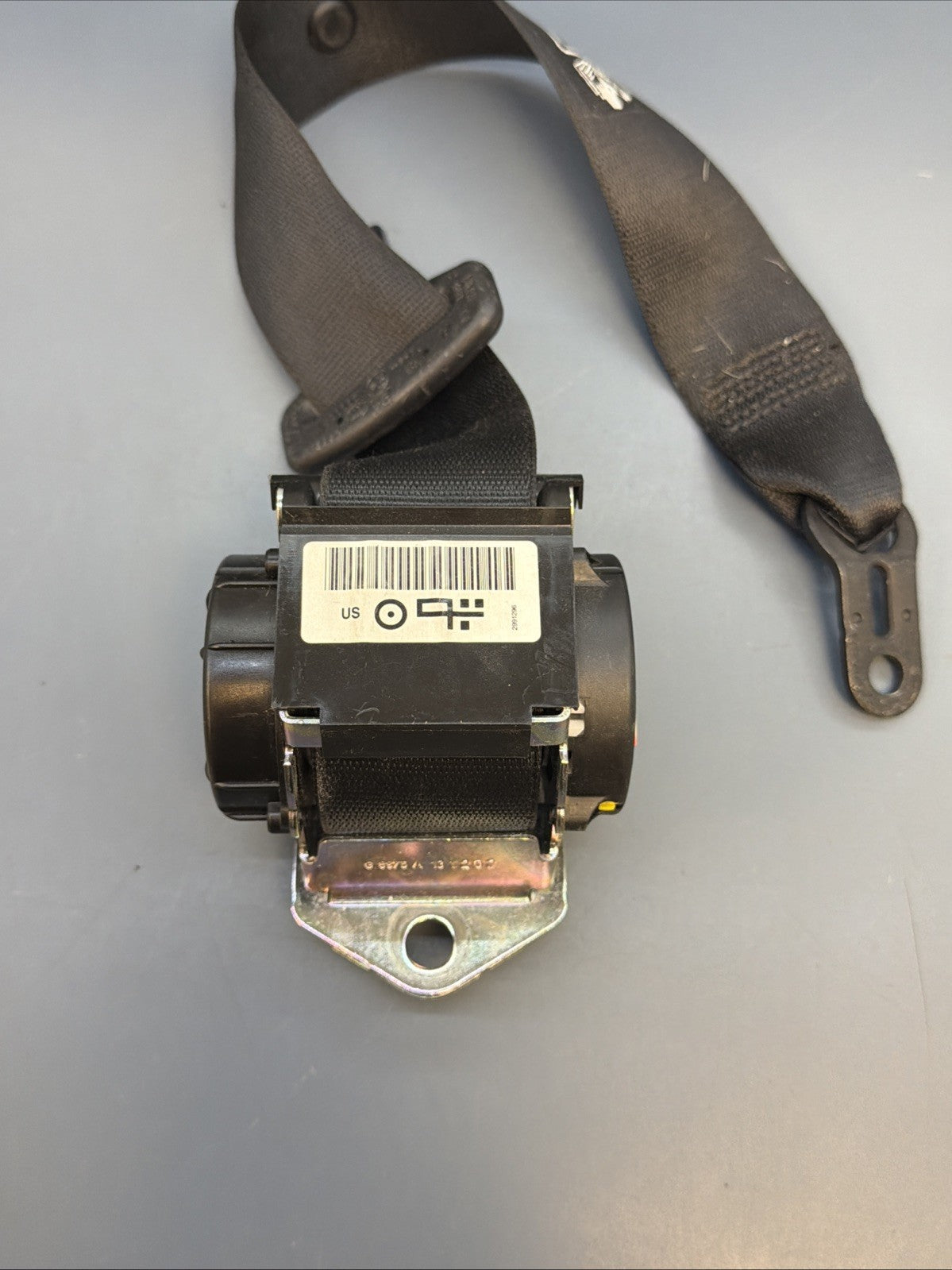 OEM Rear Right Or Left Seatbelt FOR 2012 2013 2014 2015 BMW X1 E84 608201000D