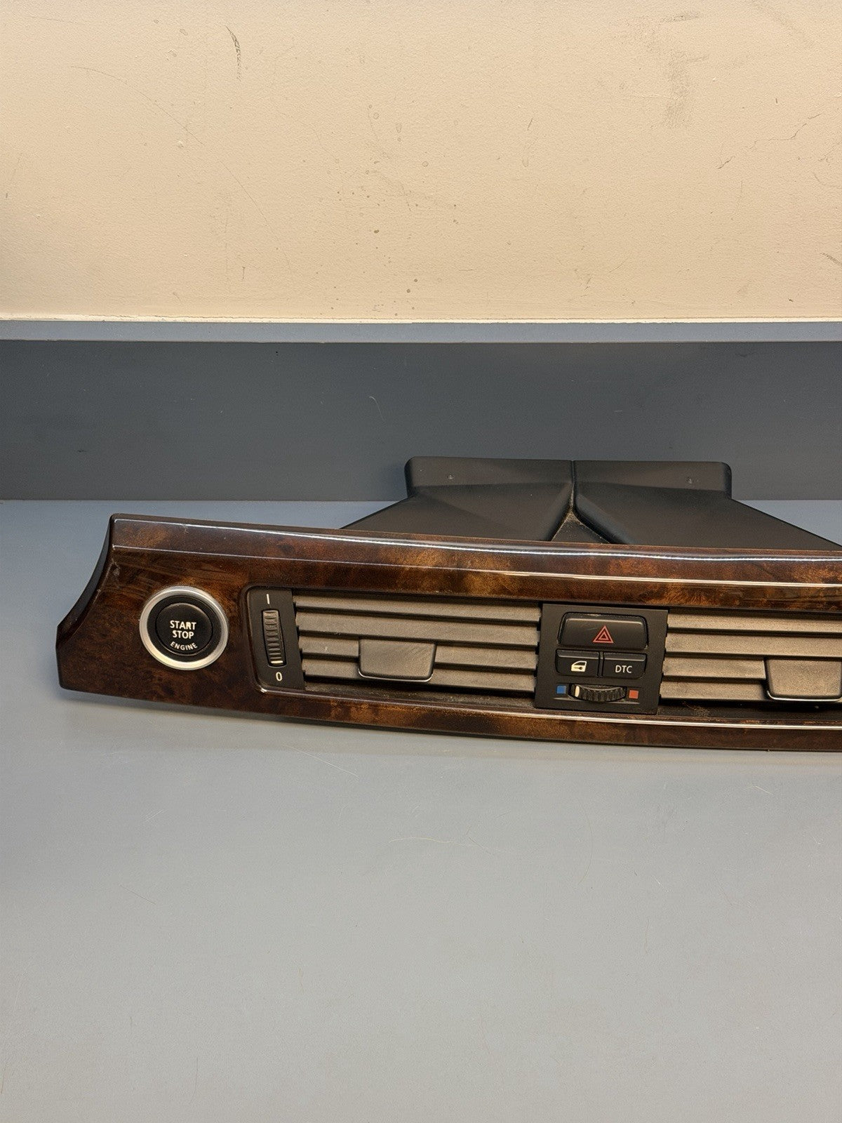 07-13 BMW 335i E90 E92 Center Dashboard Trim Panel Wood Grain Vents 6985540