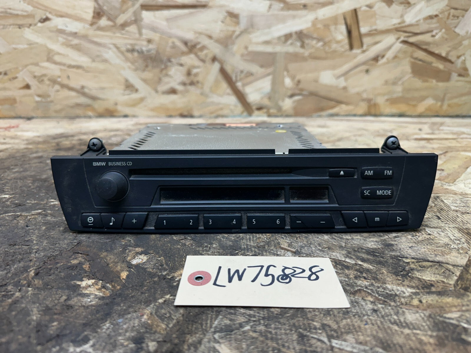 BMW 2003-2010 E83 X3 AM FM CD BUSINESS RADIO RECIEVER OEM 9173686