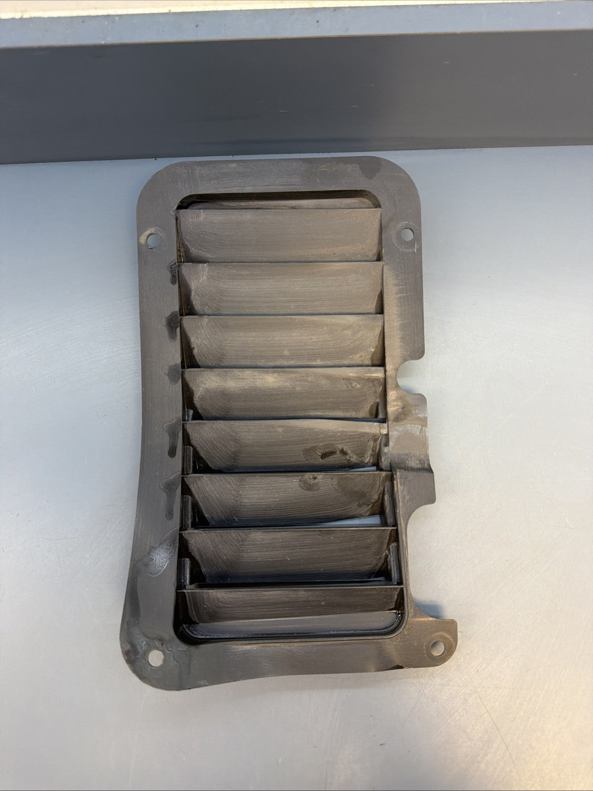 07-13 BMW E84 E90 E92 E93 335d X1 Oil Cooler Air Duct Right Side 7161436 OEM